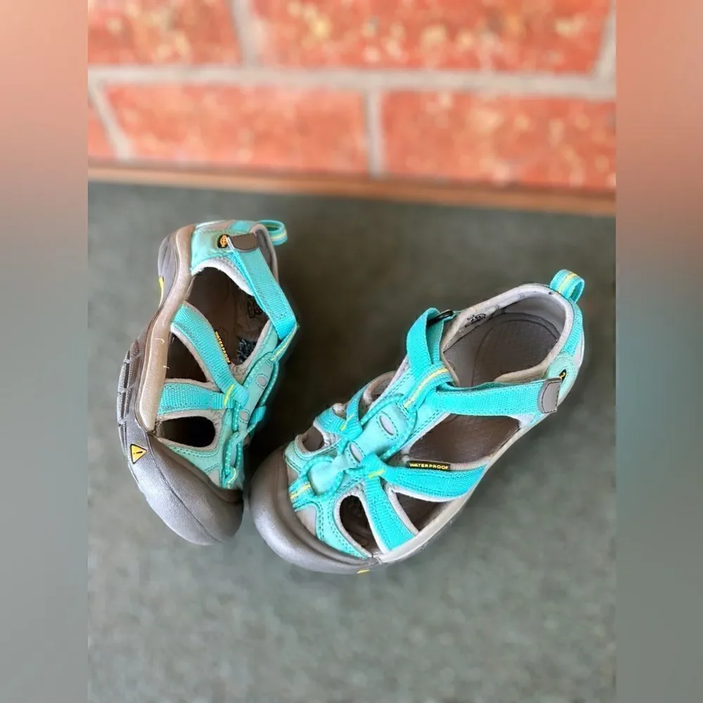Keen Venice H2 Newport Hook & Loop Waterproof Fisherman Sandal Size 4